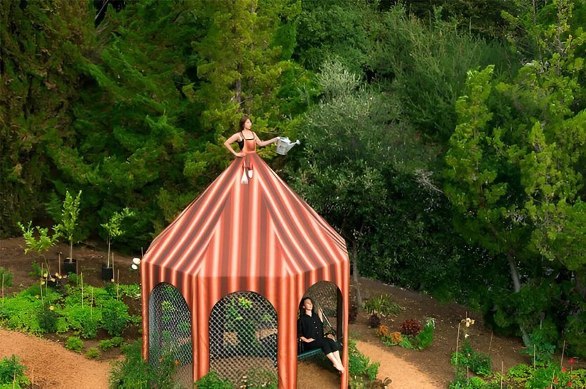 Projeto para a Exposição Dress Tents Robin Lasser + Adrienne Pao que aconteceu de julho a setembro de 2009 na Caixa Cultural Rio de Janeiro. O projeto foi uma realização da Doble Cultura. Parceira com a Agenda Projetos Culturais.